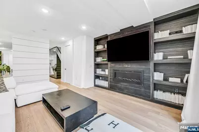 38 Hudson Avenue, Edgewater, NJ 07020 - Photo 8