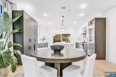 38 Hudson Avenue, Edgewater, NJ 07020 - Photo 12