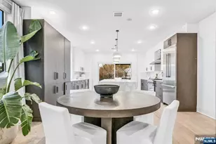 38 Hudson Ave, Edgewater, NJ 07020 - Photo 12