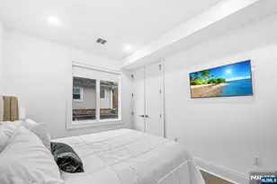 38 Hudson Ave, Edgewater, NJ 07020 - Photo 32