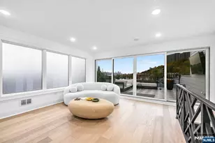 38 Hudson Ave, Edgewater, NJ 07020 - Photo 36