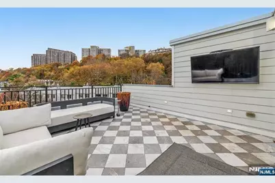 38 Hudson Avenue, Edgewater, NJ 07020 - Photo 40