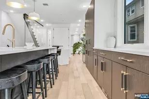 38 Hudson Ave, Edgewater, NJ 07020 - Photo 20