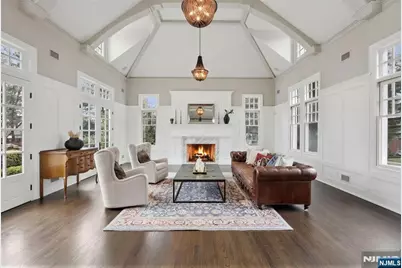 97 Heights Road, Ridgewood, NJ 07450 - Photo 4