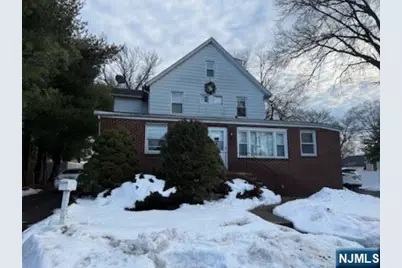 132 Grove Street 1st Floor #1st Floor, Bergenfield, NJ 07621 - Photo 2