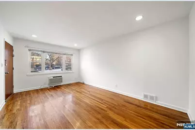 184 Hillside Avenue I1 #I1, Leonia, NJ 07605 - Photo 2