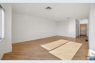 364 Palisade Avenue 5E #5E, Cliffside Park, NJ 07010 - Photo 6