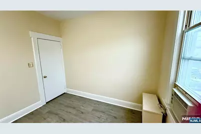 58 Bloomingdale Avenue, Garfield, NJ 07026 - Photo 6