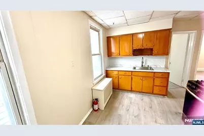 58 Bloomingdale Avenue, Garfield, NJ 07026 - Photo 4