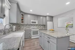 39 Delaware Rd, West Milford, NJ 07421 - Photo 16