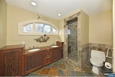 2604 Cleveland Avenue, Washington Township, NJ 07676 - Photo 20