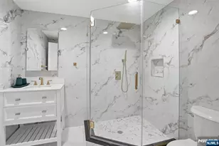 405 Liberty Rd, Englewood, NJ 07631 - Photo 14