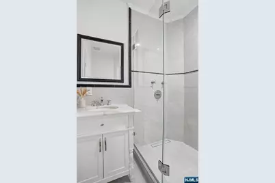 405 Liberty Road, Englewood, NJ 07631 - Photo 36