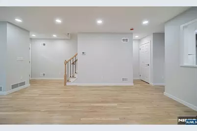 196 Madison Avenue 15 #15, Dumont, NJ 07628 - Photo 6