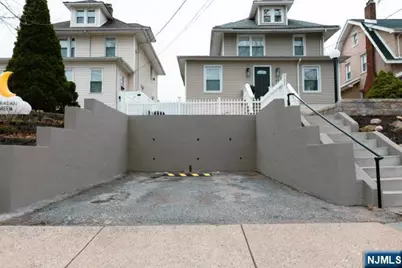 290 Elm Avenue, Bogota, NJ 07603 - Photo 34