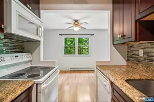 100 Pierson Miller Dr F21, Pompton Lakes, NJ 07442 - Photo 8