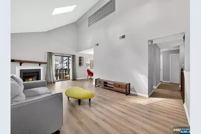 2506 Hemingway Lane, Mahwah, NJ 07430 - Photo 4