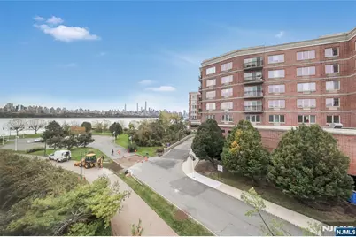 337 The Promenade 337 #337, Edgewater, NJ 07020 - Photo 18