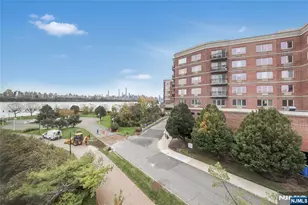 337 The Promenade 337, Edgewater, NJ 07020 - Photo 18