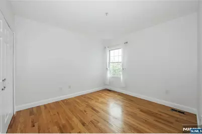 337 The Promenade 337 #337, Edgewater, NJ 07020 - Photo 12