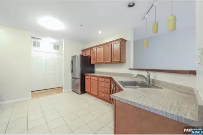 337 The Promenade 337 #337, Edgewater, NJ 07020 - Photo 8