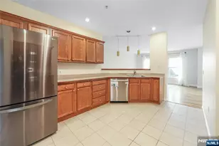 337 The Promenade 337, Edgewater, NJ 07020 - Photo 6