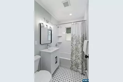 47 Peek Street, Rochelle Park Township, NJ 07662 - Photo 20