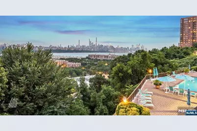 300 Gorge Road 75 #75, Cliffside Park, NJ 07010 - Photo 24