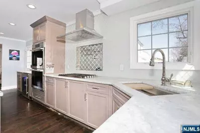 88 Alberta Drive, Saddle Brook Township, NJ 07663 - Photo 14