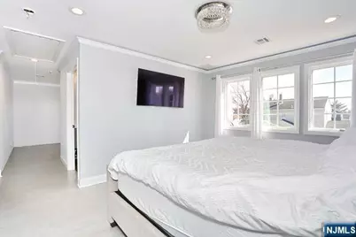 88 Alberta Drive, Saddle Brook Township, NJ 07663 - Photo 22