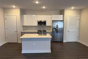 470 Main Street 703, Fort Lee, NJ 07024 - Photo 1