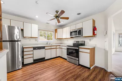 11 Rothwell Drive 11D #11D, Jamesburg, NJ 08831 - Photo 18