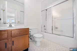 11 Rothwell Dr 11D, Jamesburg, NJ 08831 - Photo 28