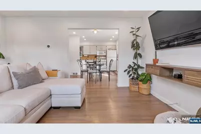 44 Schlosser Drive, Rochelle Park Township, NJ 07662 - Photo 10