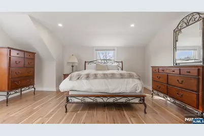 44 Schlosser Drive, Rochelle Park Township, NJ 07662 - Photo 26