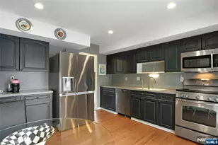 364 Piermont Ave, Hillsdale, NJ 07642 - Photo 8