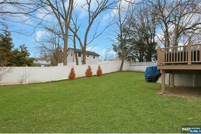 364 Piermont Avenue, Hillsdale, NJ 07642 - Photo 28