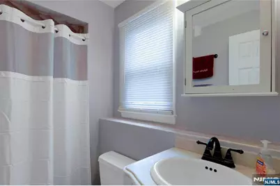 364 Piermont Avenue, Hillsdale, NJ 07642 - Photo 20