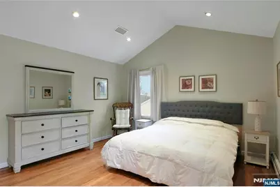 364 Piermont Avenue, Hillsdale, NJ 07642 - Photo 12