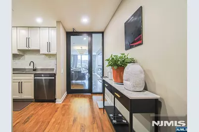 612 Hudson Park 612 #612, Edgewater, NJ 07020 - Photo 14