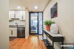 612 Hudson Park 612, Edgewater, NJ 07020 - Photo 14