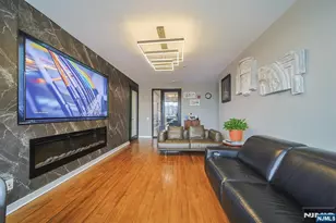 612 Hudson Park 612, Edgewater, NJ 07020 - Photo 2