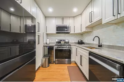 612 Hudson Park 612 #612, Edgewater, NJ 07020 - Photo 12