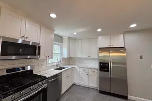 166 Morningside Ln, Palisades Park, NJ 07650 - Photo 2
