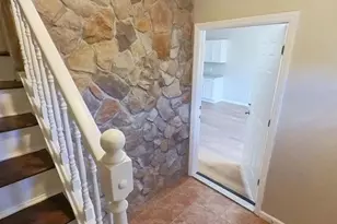 547 Elm St, Kearny, NJ 07032 - Photo 2