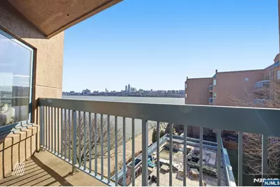 504 Nelson Court, Edgewater, NJ 07020 - Photo 16