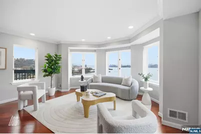 504 Nelson Court, Edgewater, NJ 07020 - Photo 2