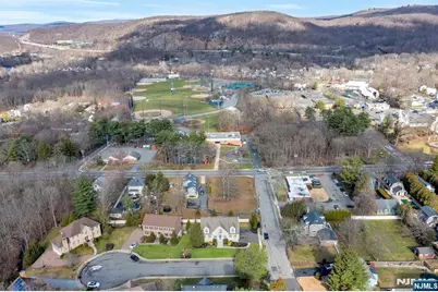 1 Laurel Court, Oakland, NJ 07436 - Photo 6