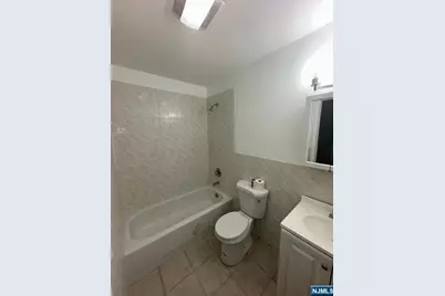 339 Ocean Avenue, Jersey City, NJ 07305 - Photo 6