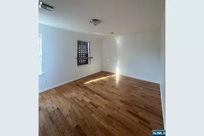 339 Ocean Avenue, Jersey City, NJ 07305 - Photo 26